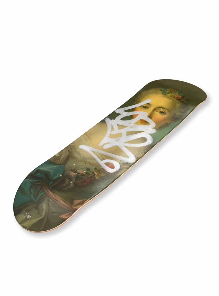 Planche de skateboard / skate art "Tag#3" représentant un tag sur une peinture classique